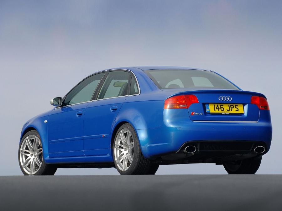  Audi RS4 Sedan (B7, 8E) 2005 года  (UK) (фото 5 из 10)